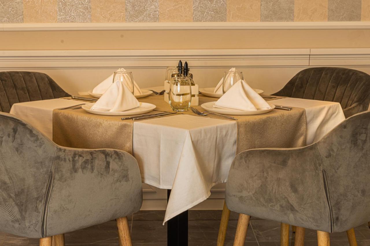 Vemara City Boutique Hotel-Free Parking Varna Ngoại thất bức ảnh