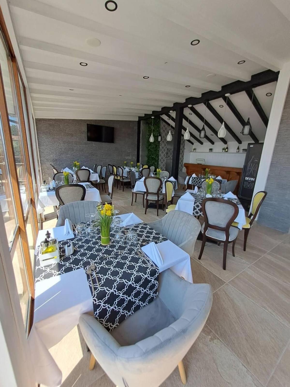 Vemara City Boutique Hotel-Free Parking Varna Ngoại thất bức ảnh