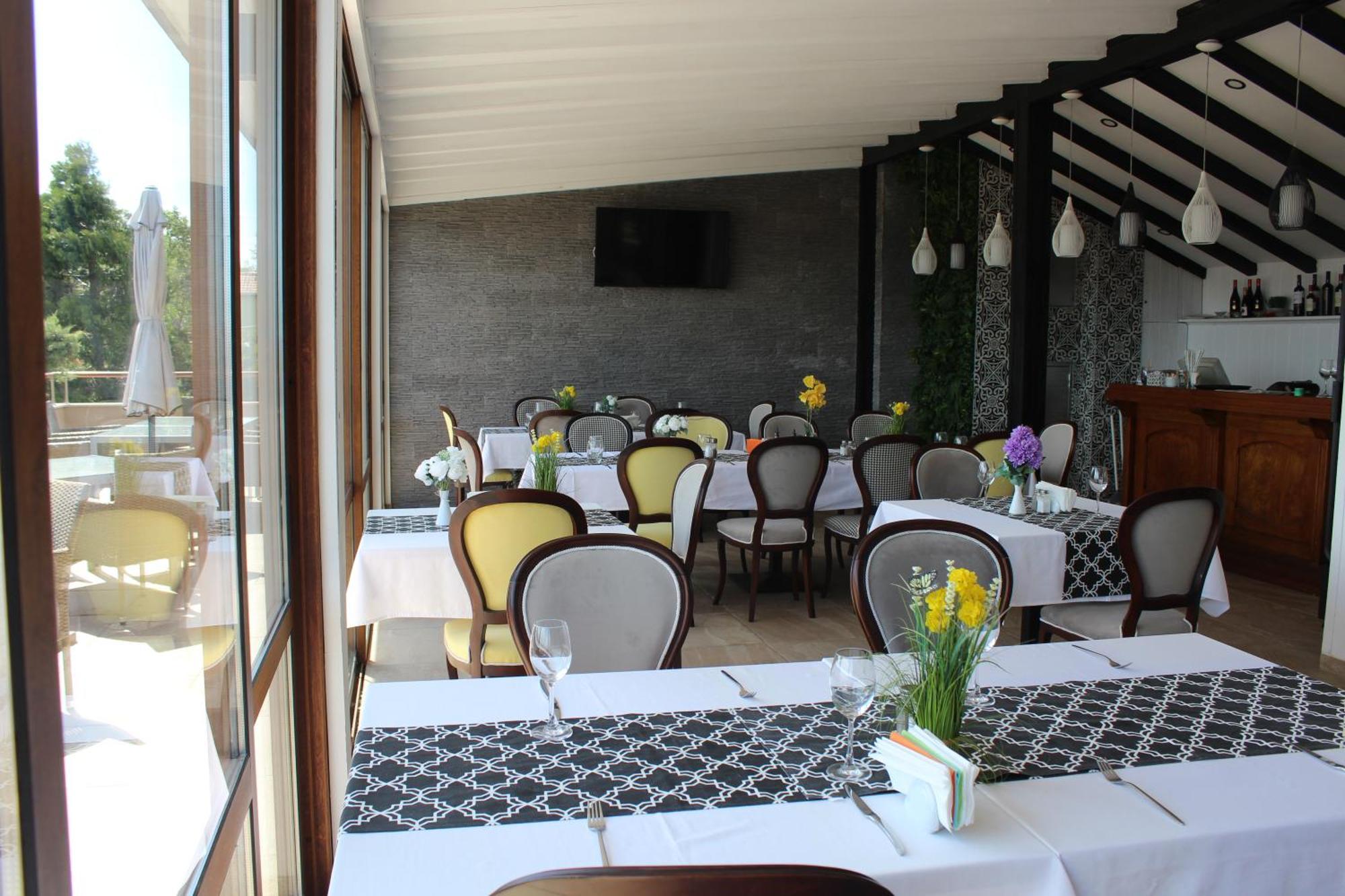 Vemara City Boutique Hotel-Free Parking Varna Ngoại thất bức ảnh
