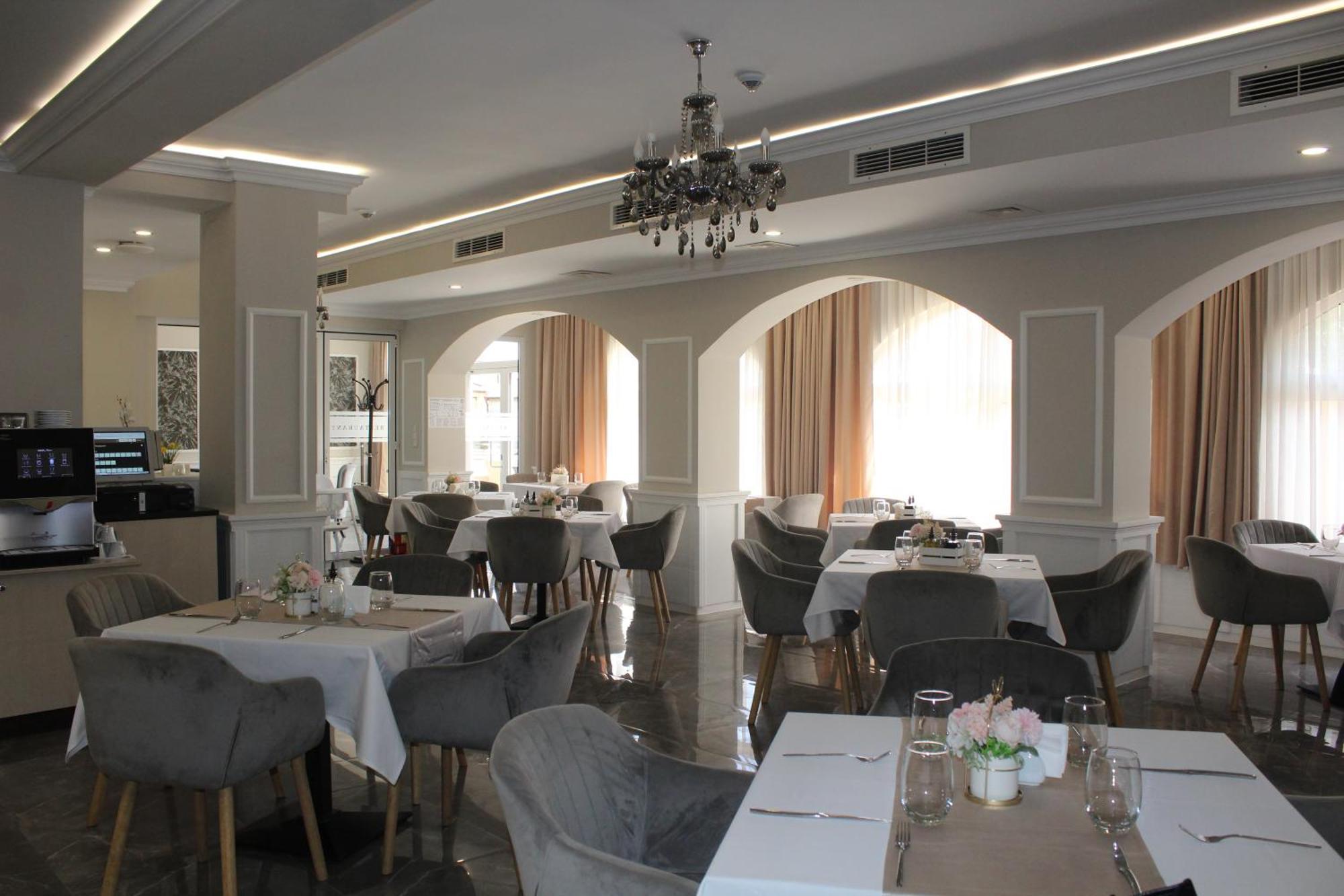 Vemara City Boutique Hotel-Free Parking Varna Ngoại thất bức ảnh